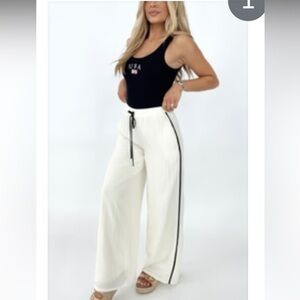 Lane 201 uncomplicated tie pants